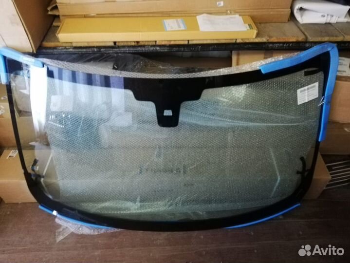 Лобовое стекло Range Rover