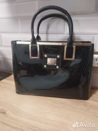 Сумка женская лакированная