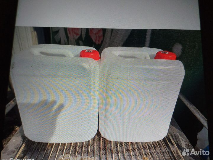 Канистры бутылки плистиасс питьевые