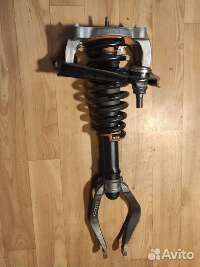 Стойка передняя левая в сборе на Сайбер, Sebring