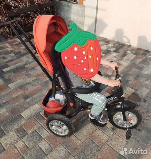 Детский велосипед трехколесный с ручкой