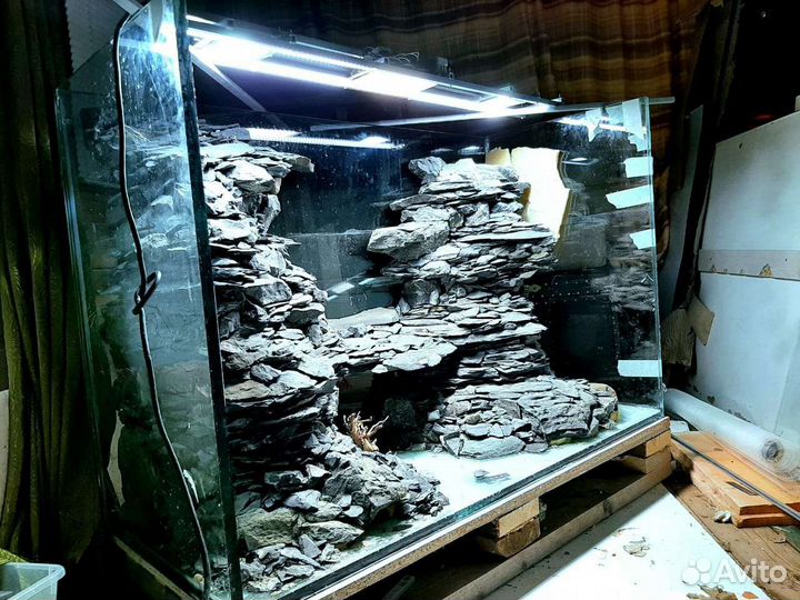 Аквариум 700 литров с декором
