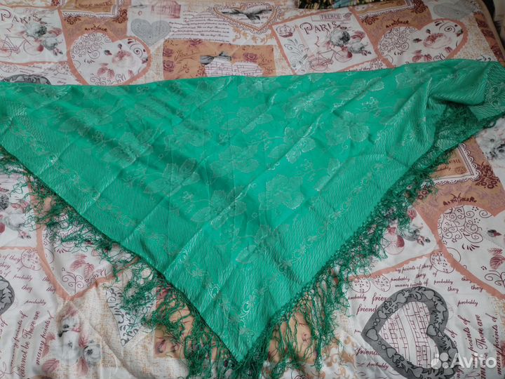 Платок шаль атласная старинная с кистями