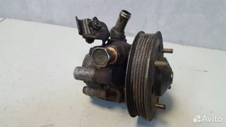 Насос гура гидроусилителя руля Toyota Estima