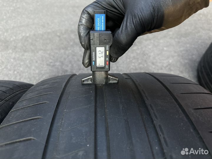 Pirelli P Zero PZ4 275/35 R21 и 315/30 R21 105Y