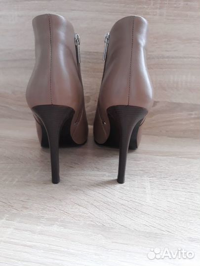 Ботильоны Эконика б/у на 39,5