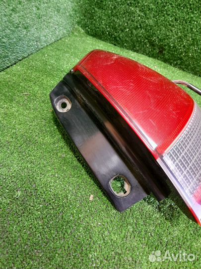 Фонарь задний правый ниссан вингроад Y11