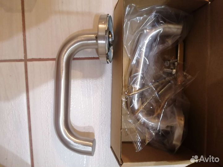 Замок дверной