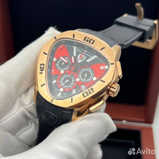 Часы Tonino Lamborghini