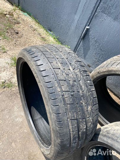 Pirelli P Zero 235/35 R19 и 295/30 R19