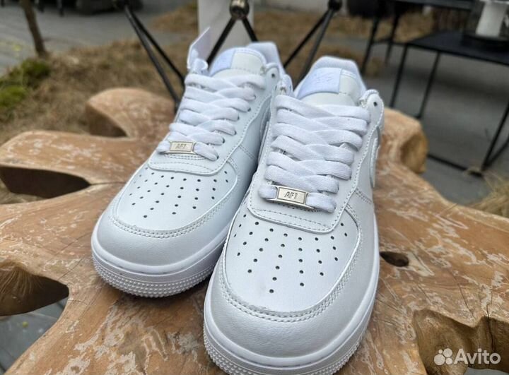 Nike air force 1 low white