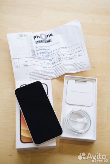 iPhone 12, 64 ГБ