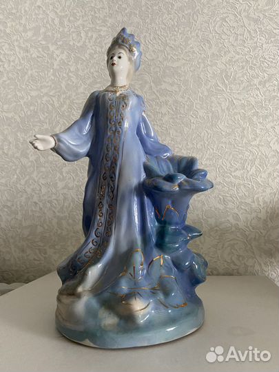 Статуэтка фарфоровая Хозяйка медной горы Гжель