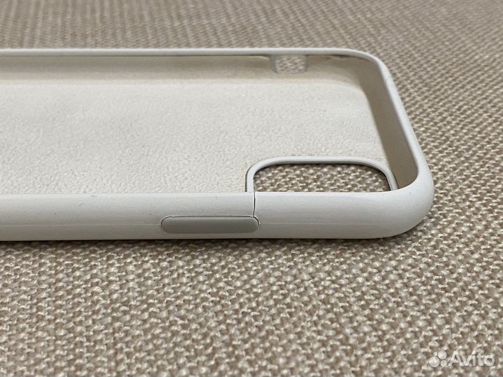 Чехол на iPhone 11