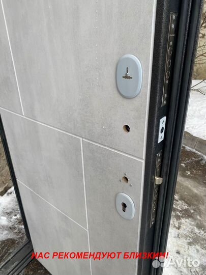 Толстая дверь металлическая с установкой в подарок