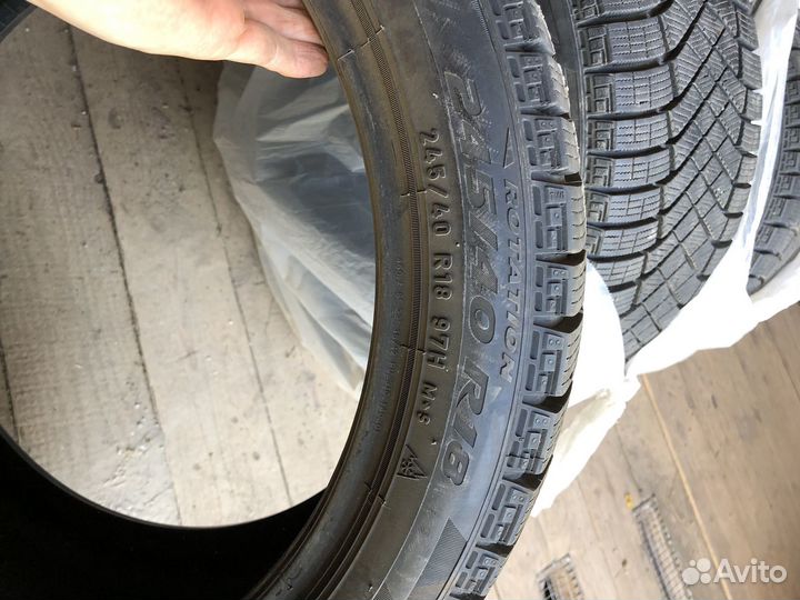 Pirelli Ice Zero FR 225/45 R18 и 245/40 R18