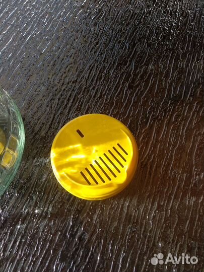 Банка с крышкой