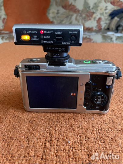 Цифровой фотоаппарат olympus