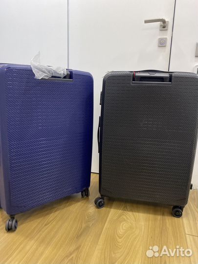 Чемодан american tourister L