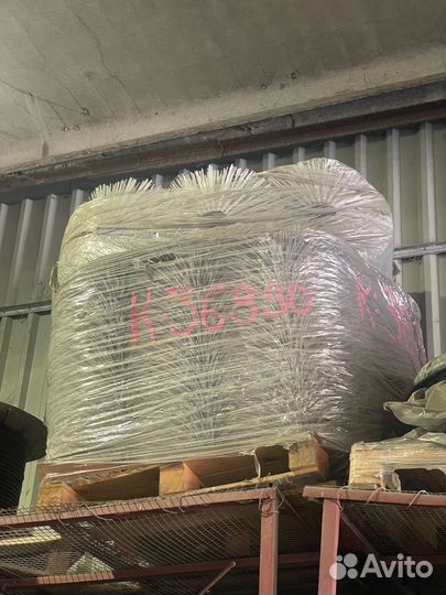 Подметальная уборочная щетка на вилочный погрузчик