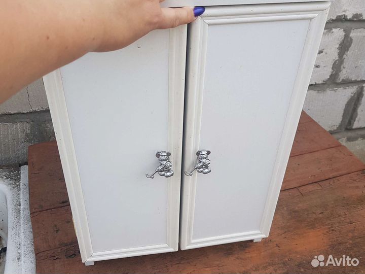 Кукольный шкаф для одежды