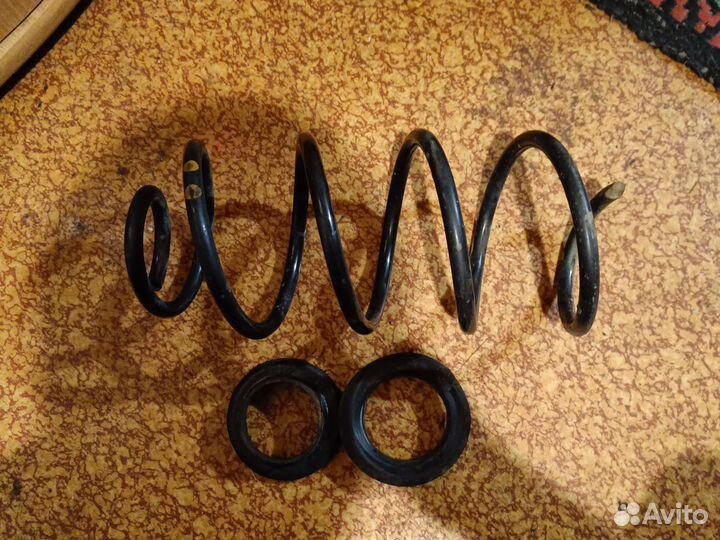 Пружина передняя granta