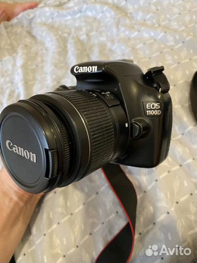 Зеркальный фотоаппарат Canon EOS 1100D