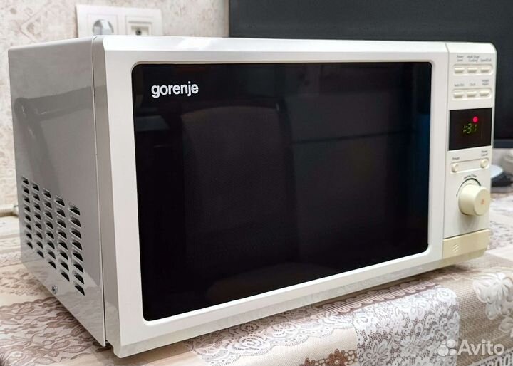 Микроволновая печь Gorenje MO17DW
