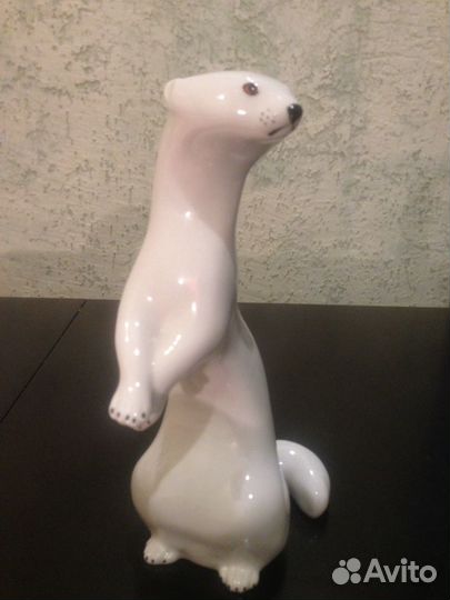 Статуэтка ласка на задних лапах лфз