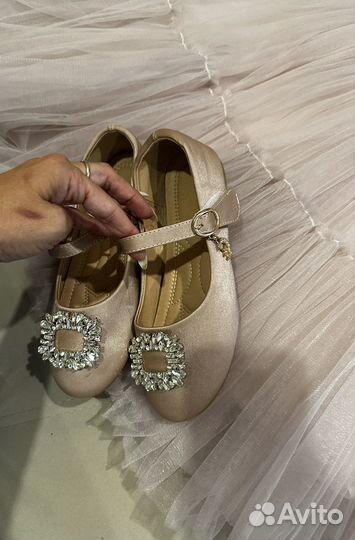 Нарядное платье для девочки 140