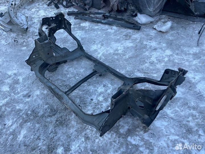 Передняя панель Телевизор Nissan X-Trail NT30 QR20