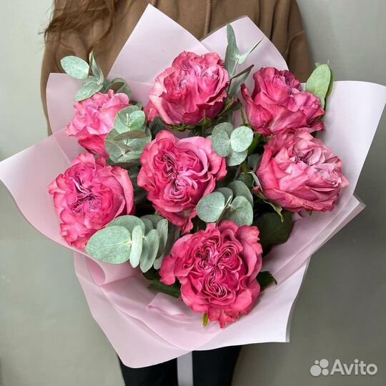 Букет пион овидных роз