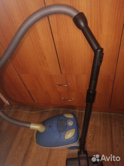 Пылесос Rolsen