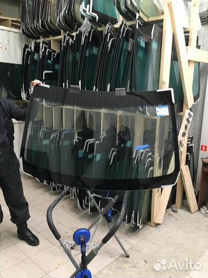 Лобовое стекло Ниссан Террано