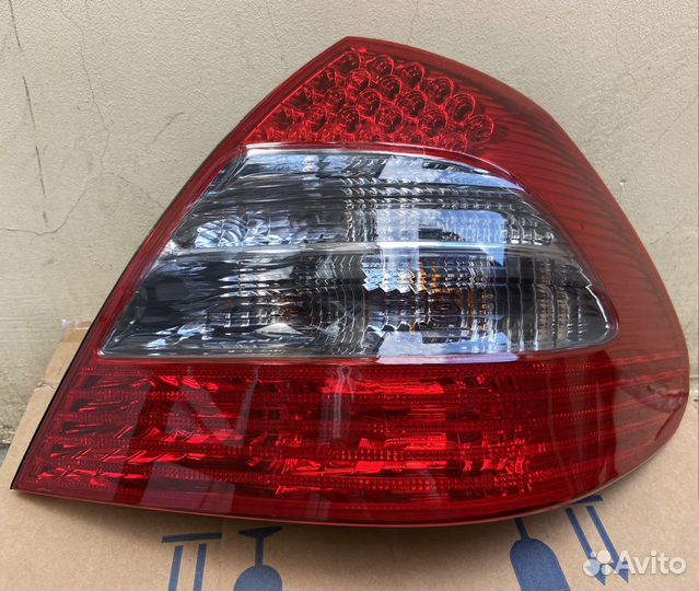 Задний фонарь мерседес w211