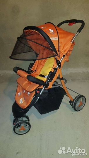 Прогулочная коляска