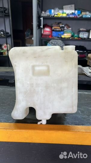 Бачок омывателя фар Mercedes-Benz W210