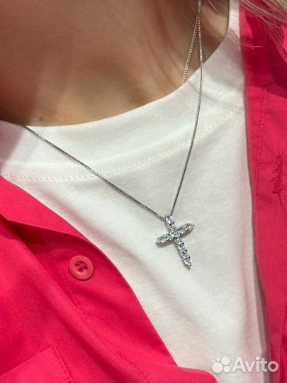 Крестик с камнями Tiffany