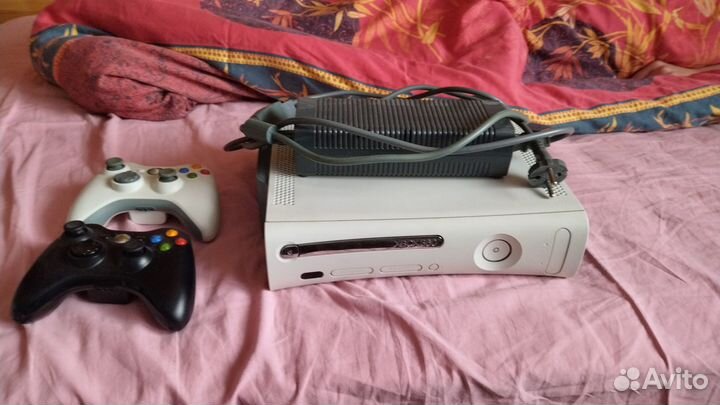 Игровая приставка xbox 360