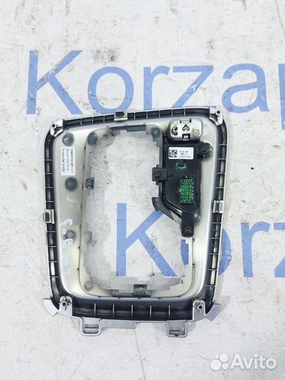 Накладка кулисы АКПП Kia Ceed 3 CD 2020
