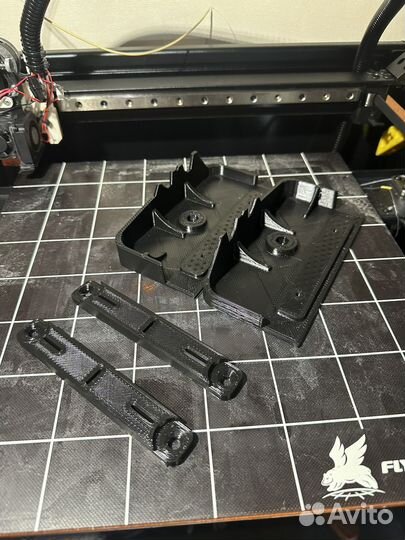 Комплект адаптеров рамок гос номеров Geely Monjaro