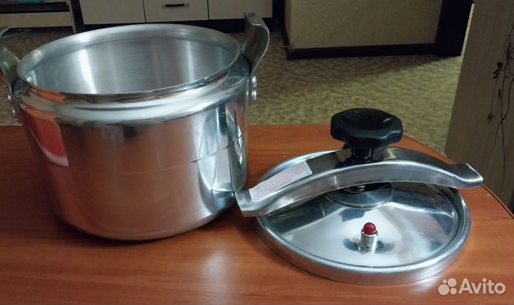 Скороварка новая, 7 литров