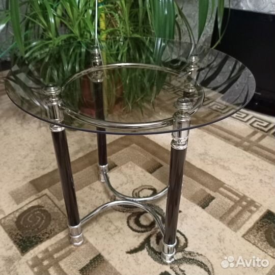 Журнальный столик круглый бу