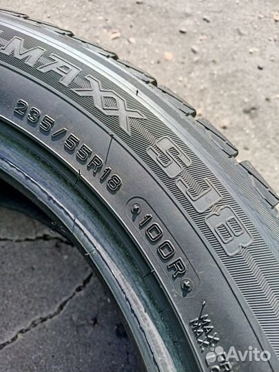 Dunlop Winter Maxx SJ8 235/55 R18