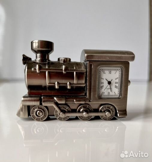 Часы - паровозик Юбилейные