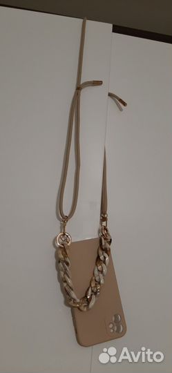 Чехол на iPhone