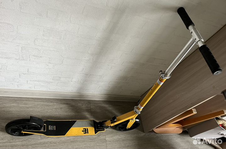 Самокат Mongoose Trace 200