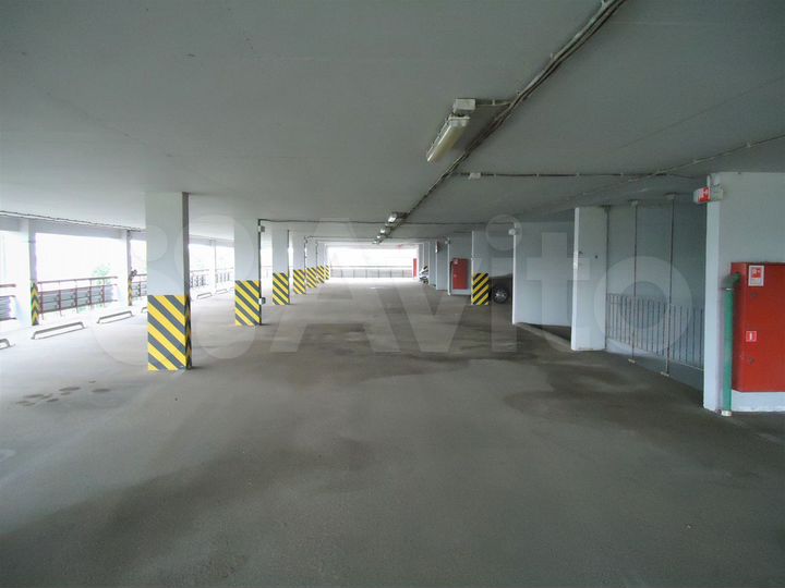 Машиноместо, 15 м²