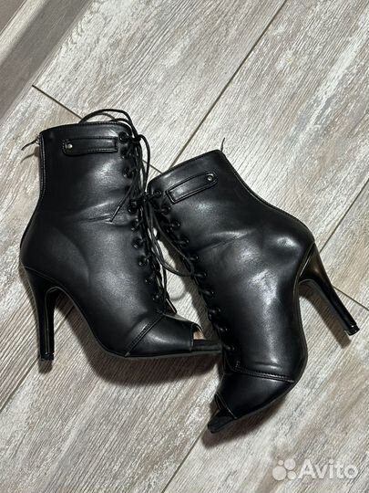 Туфли хилсы 35-37 размер