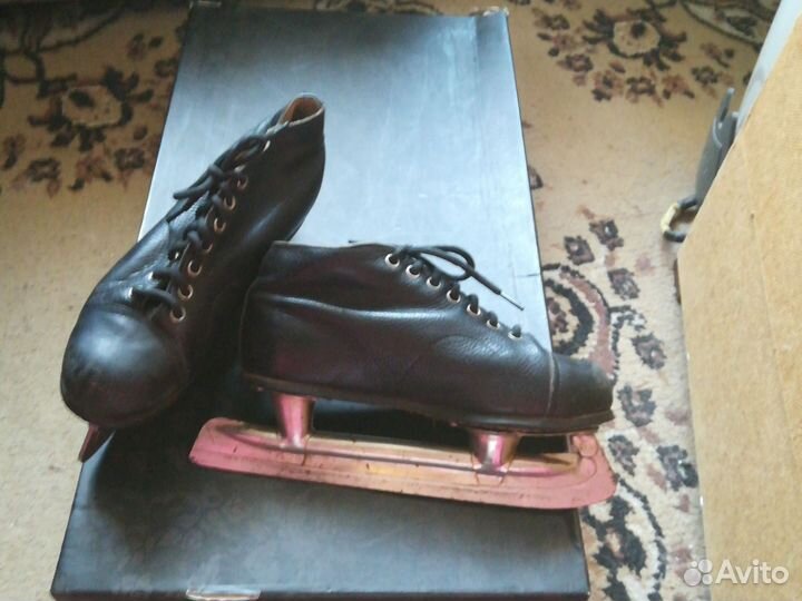 Коньки хоккейные 39 размер.До зимы